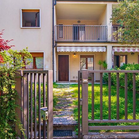 Verona - Familyoasi Free Parking And Garden Bagian luar foto