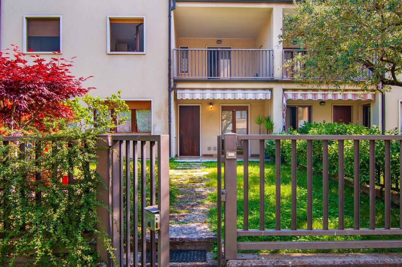 Verona - Familyoasi Free Parking And Garden Bagian luar foto