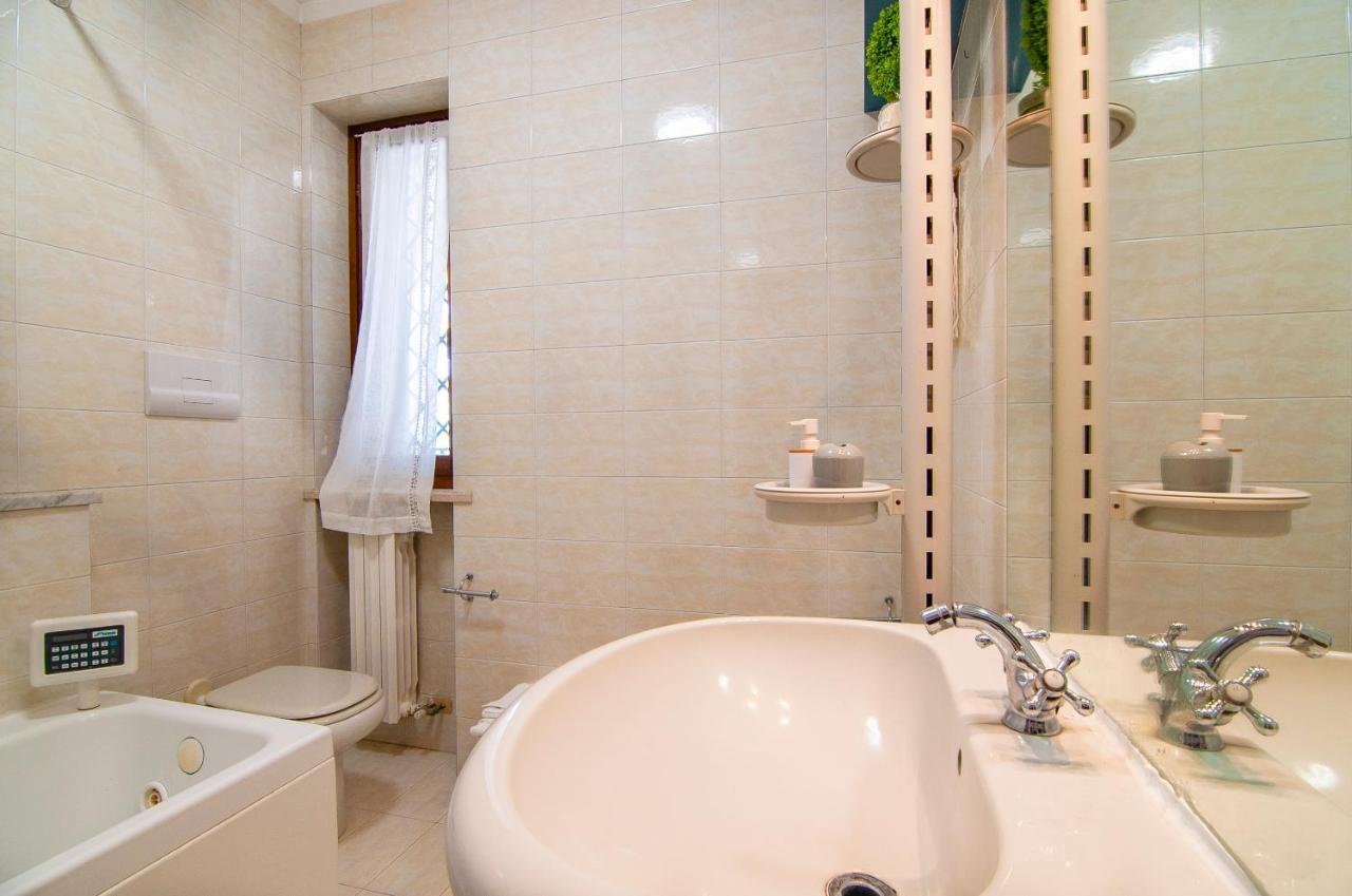 Verona - Familyoasi Free Parking And Garden Bagian luar foto