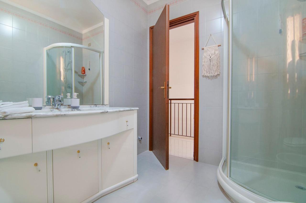 Verona - Familyoasi Free Parking And Garden Bagian luar foto